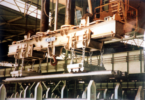 MW92系列調(diào)運鋼錠用起重電磁鐵